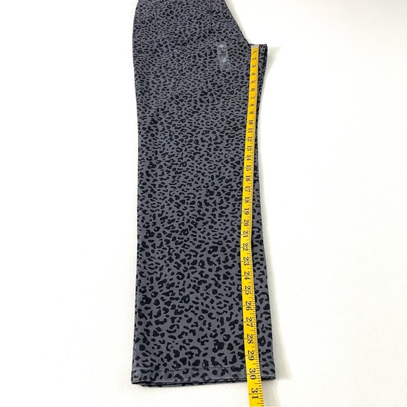 STYLE & CO Women’s Straight Leg Jeans - Picture 11 of 11